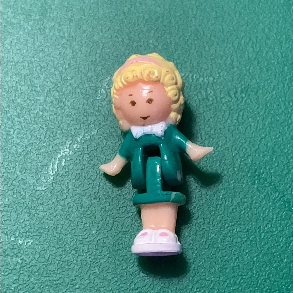 Vintage Polly Pocket Toy Doll Unknown Replacement Figure - Picture 1 of 3